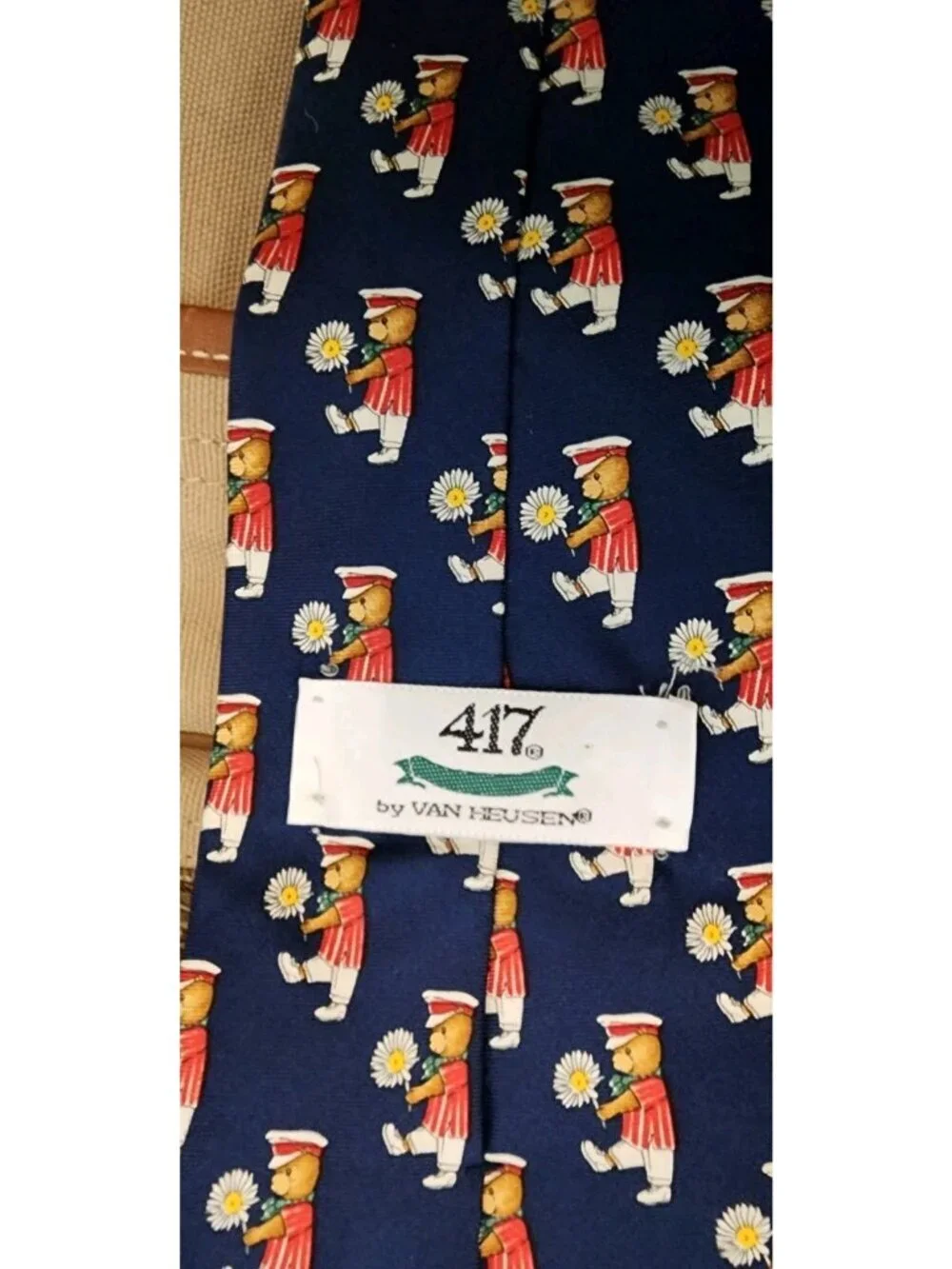 Men’s Tie 100% Silk 417 Van Heusen Blue Sailor Teddy Bear Daisies Floral Spring